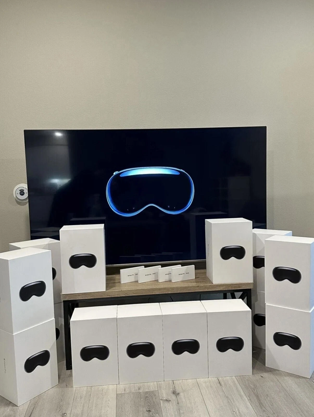 Apple Vision Pro 1TB (2026) – Like New – Complete Set