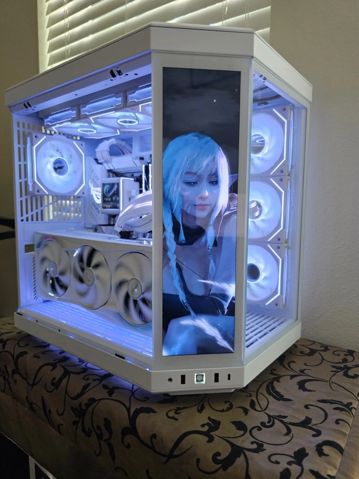 Ryzen 9 9950X3D + RTX 5090 + 96GB + 4TB + Y70 – High FPS Build